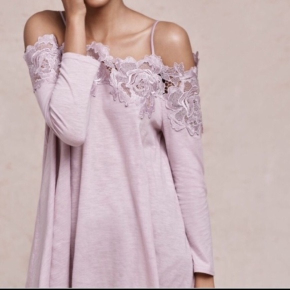 NEW Anthropologie Meadow Rue✨Lace Line Off-the-Shoulder Lilac Top - Picture 3 of 9